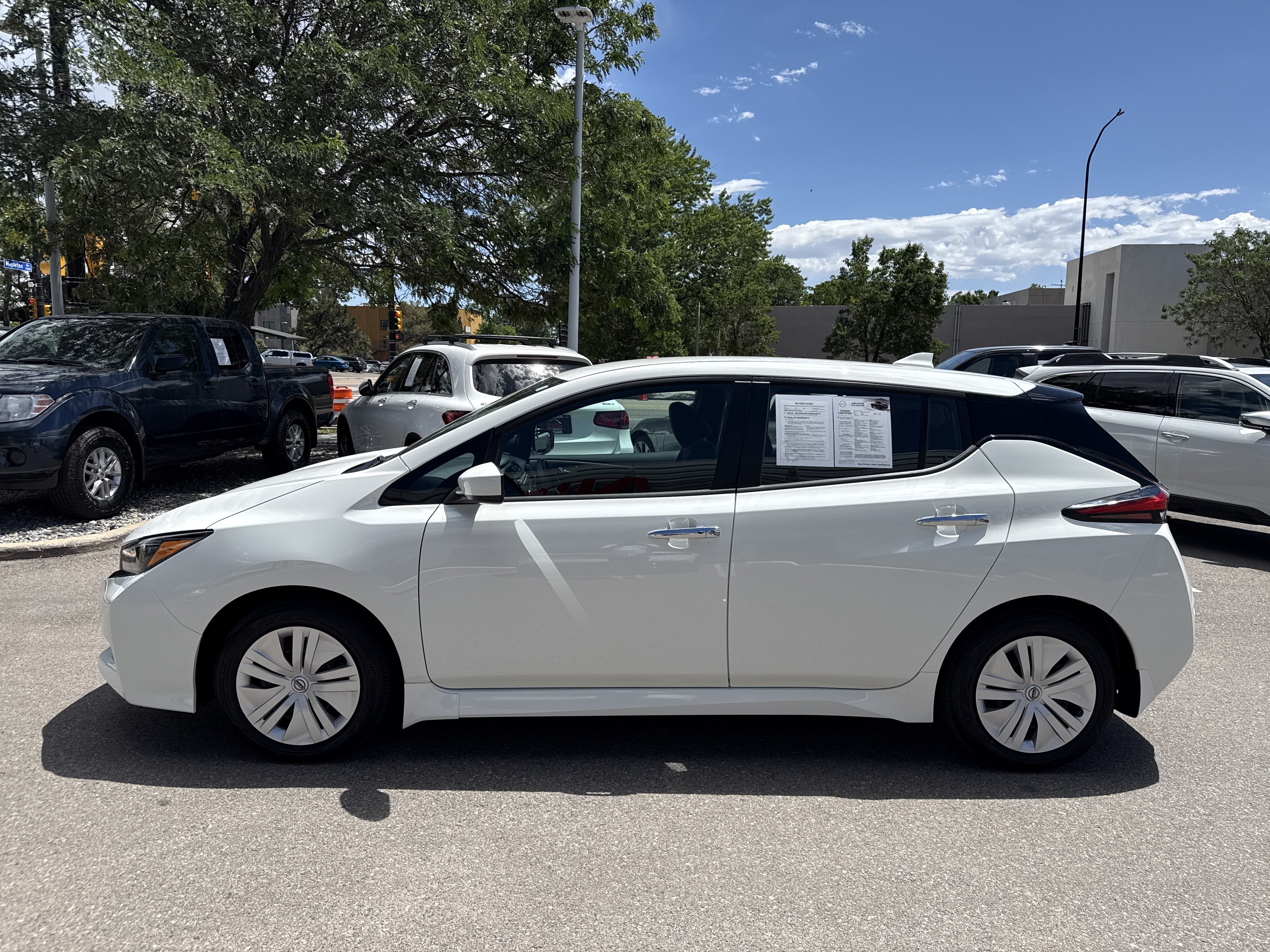 Certified 2025 Nissan Leaf S FWD image 6