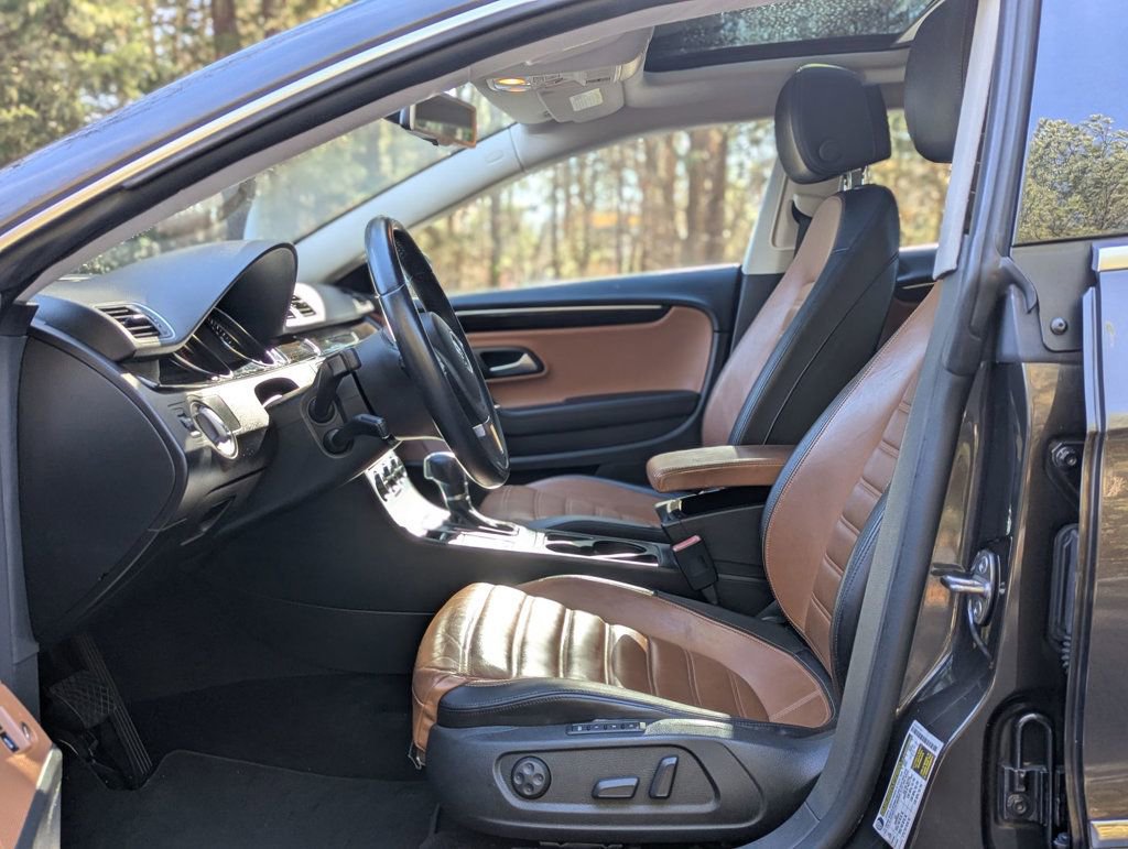 Used 2015 Volkswagen CC Executive image 13