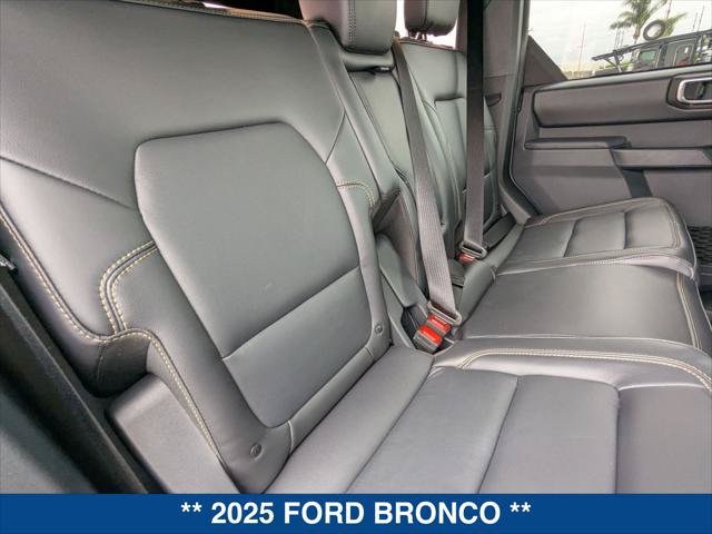 New 2025 Ford Bronco Badlands AWD/4WD image 19