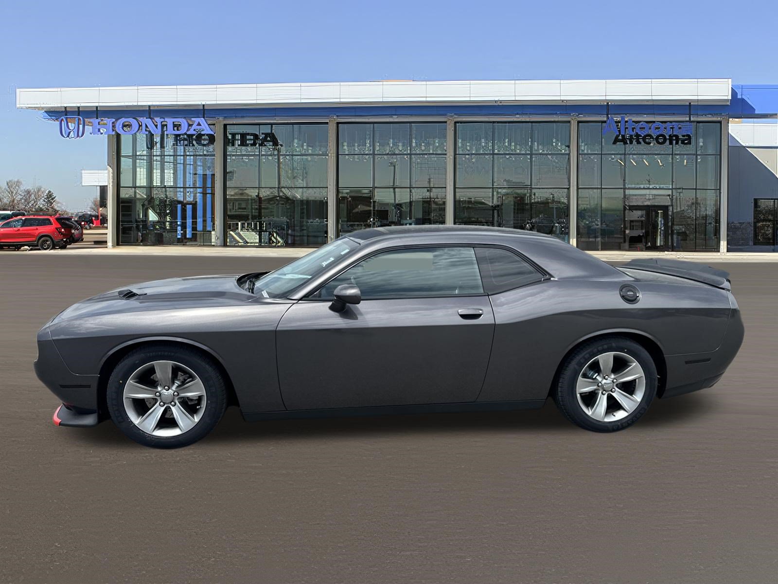 Used 2017 Dodge Challenger SXT RWD image 2