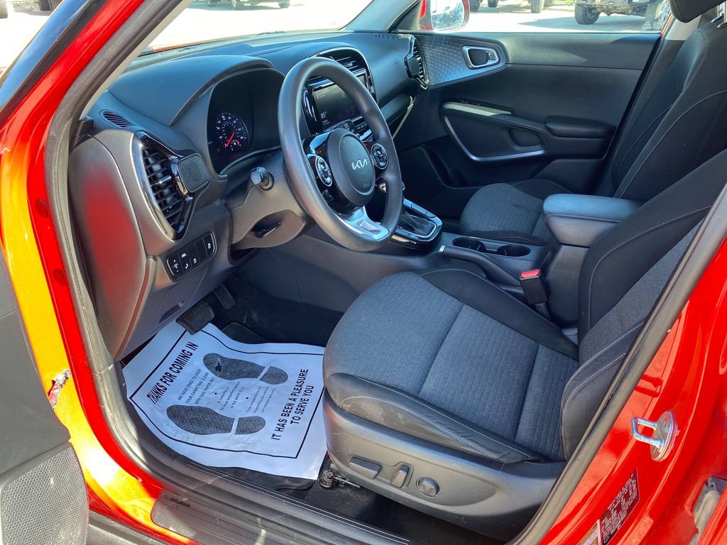 Used 2022 Kia Soul S FWD image 9
