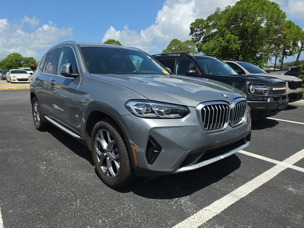 Used 2023 BMW X3 xDrive30i w/ Convenience Package AWD/4WD image 3