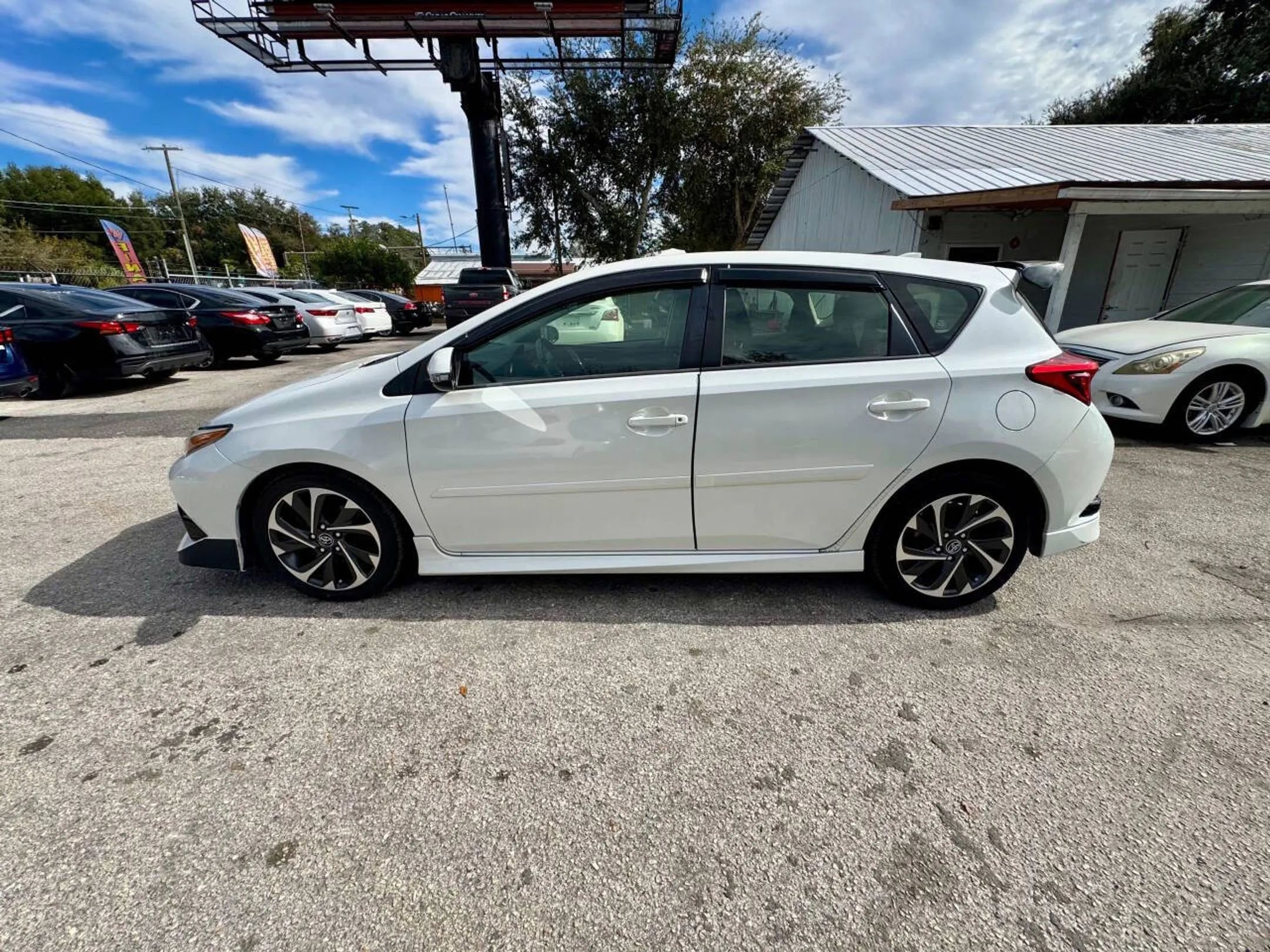 Used 2018 Toyota Corolla iM image 13