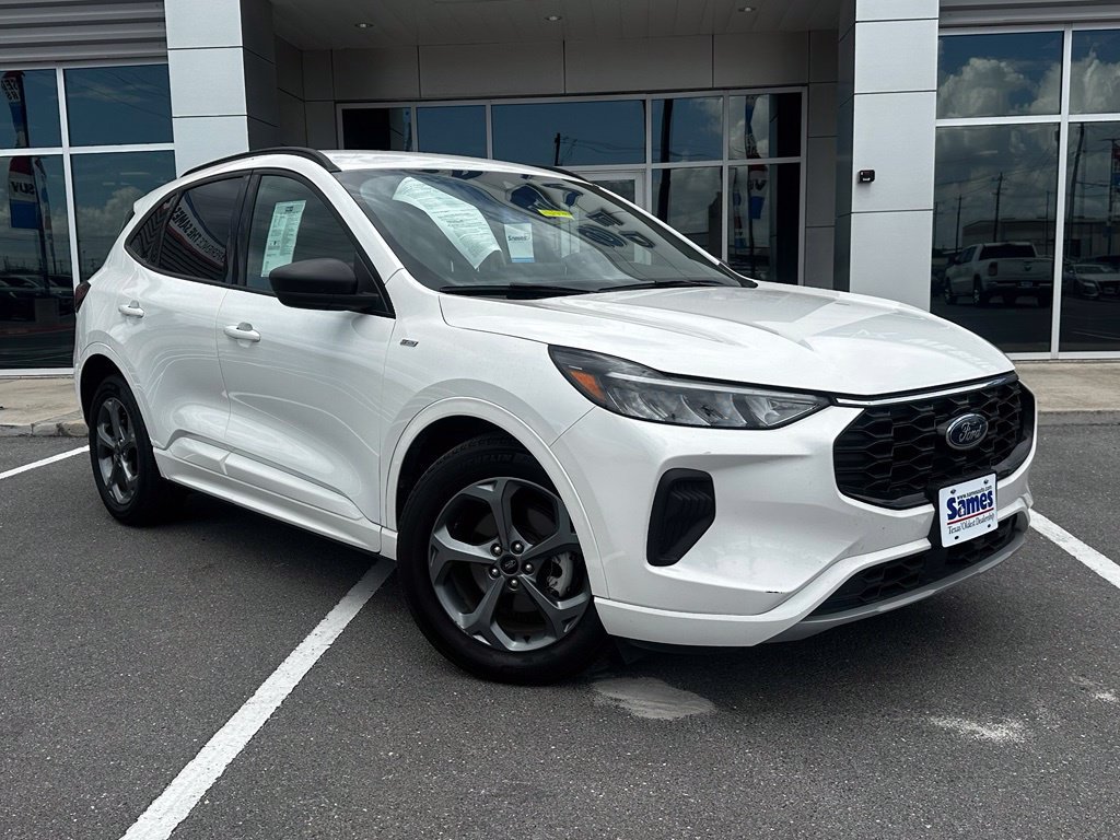 Certified 2023 Ford Escape ST-Line w/ Tech Pack #1 FWD image 2