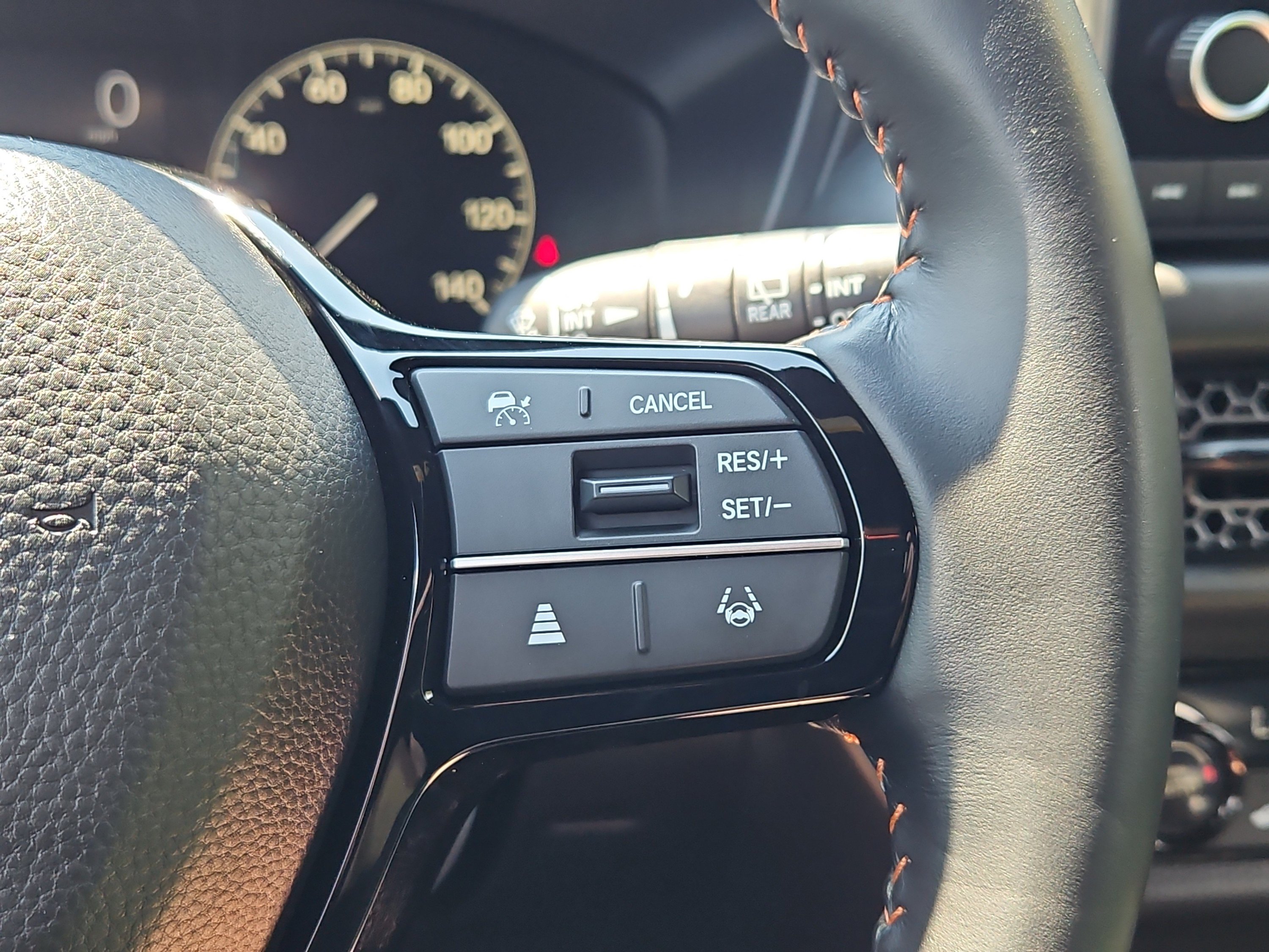 Certified 2025 Honda HR-V Sport image 15