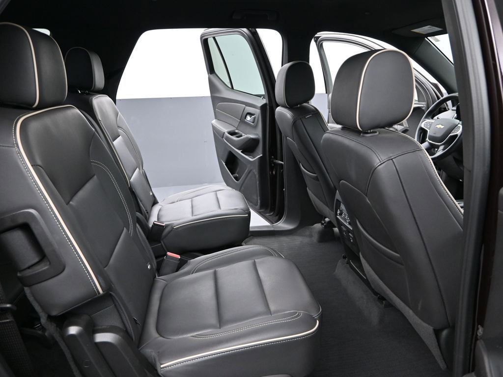 Used 2023 Chevrolet Traverse Premier image 25