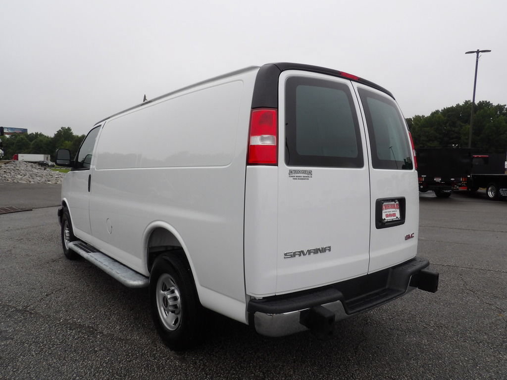 Used 2025 GMC Savana 2500 w/ Driver Convenience Package RWD image 5