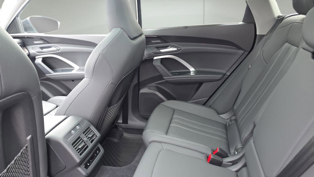 Used 2025 Audi Q5 Prestige image 17