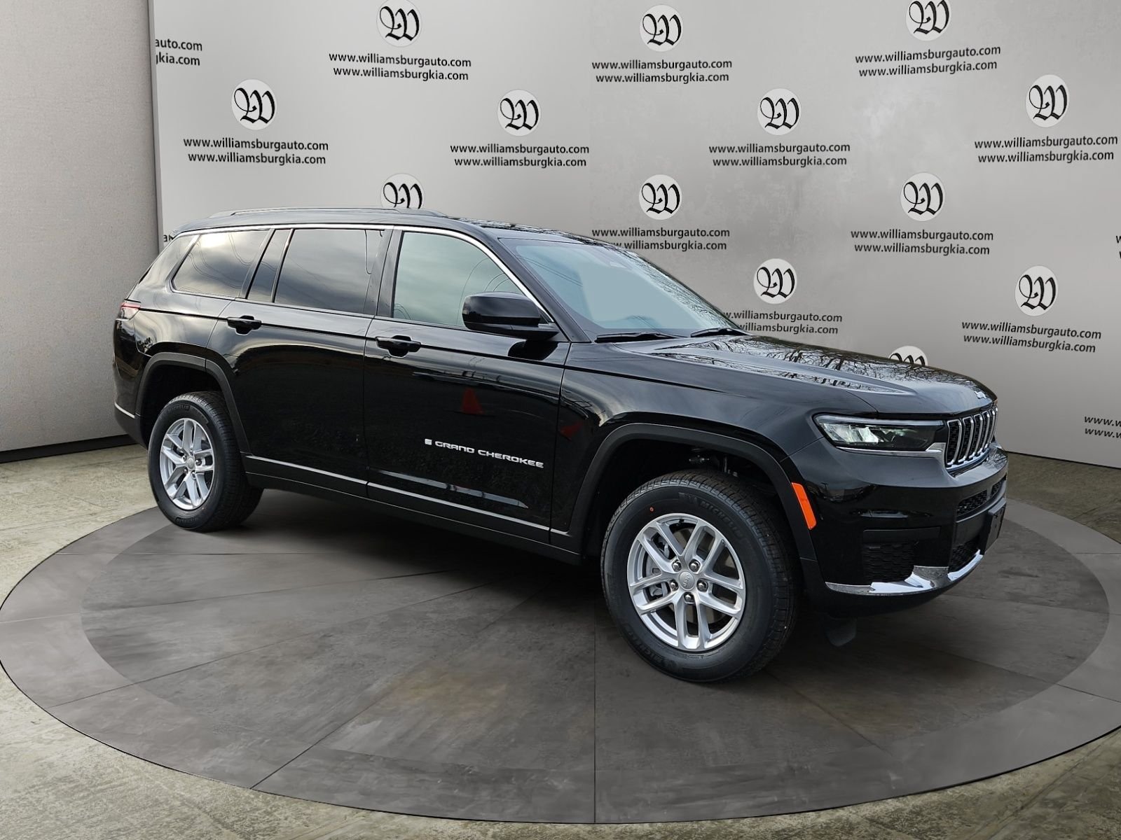 New 2025 Jeep Grand Cherokee L Laredo AWD/4WD image 7