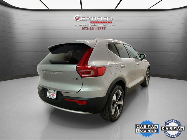 Used 2025 Volvo XC40 B5 Plus image 6