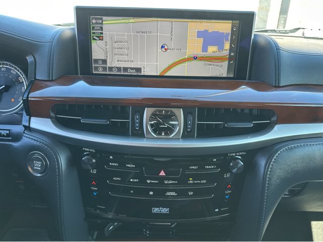 Used 2019 Lexus LX 570 4WD w/ Luxury Package image 29