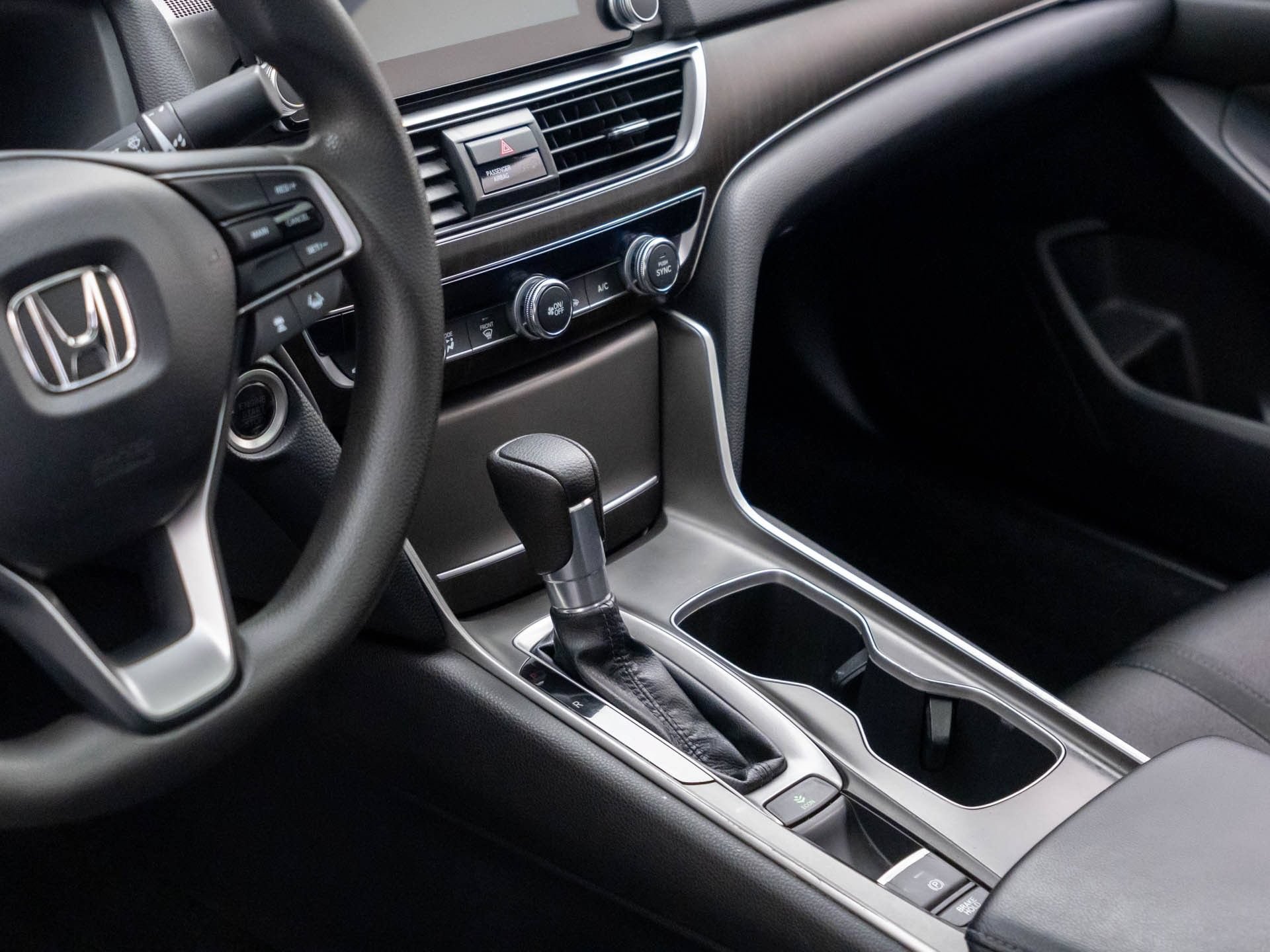 Used 2018 Honda Accord EX image 11
