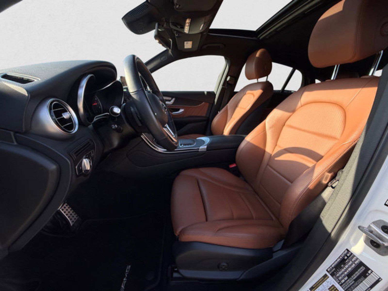 Used 2021 Mercedes-Benz GLC 300 4MATIC Coupe image 10