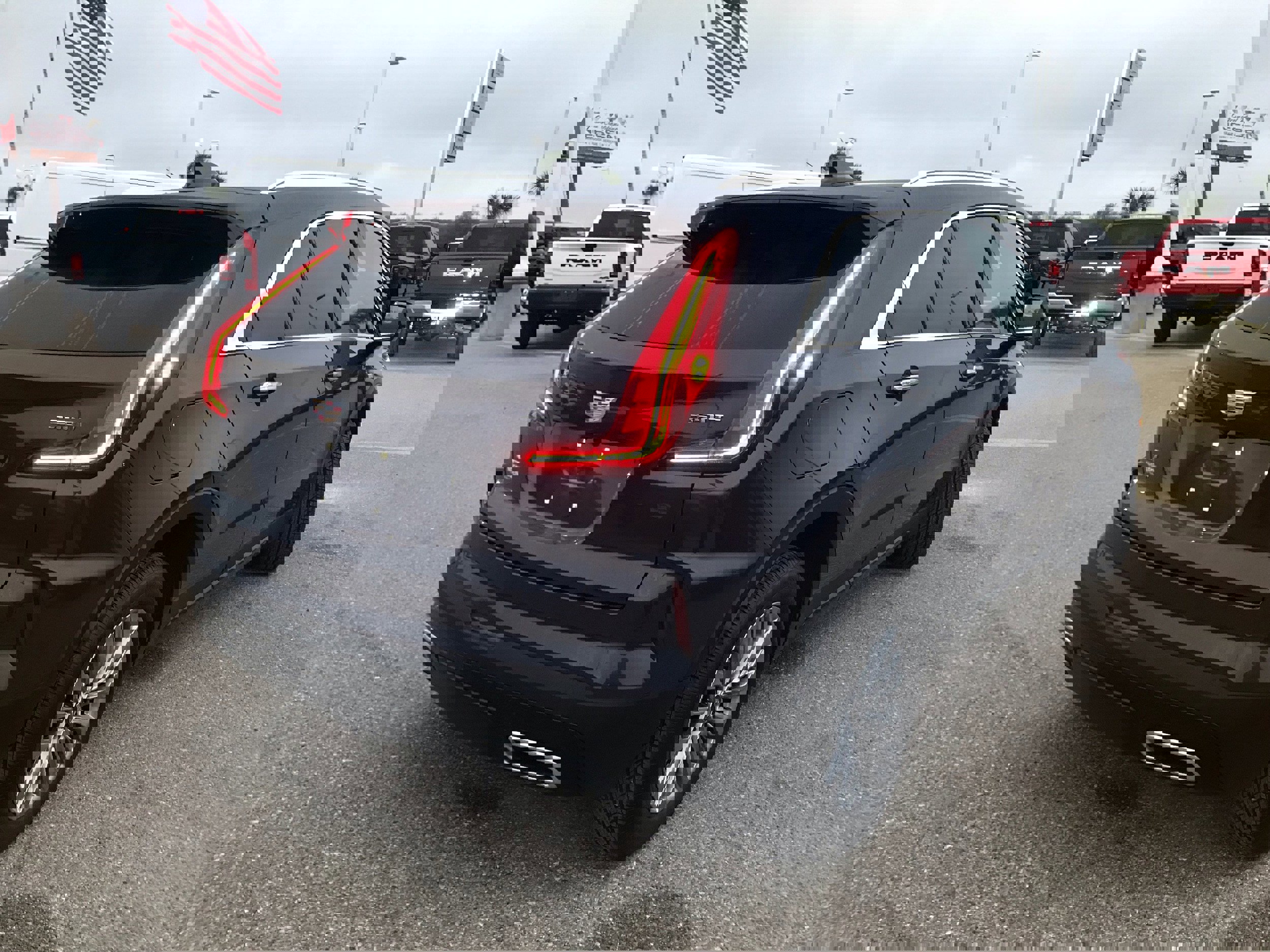 Used 2025 Cadillac XT4 Premium Luxury image 7