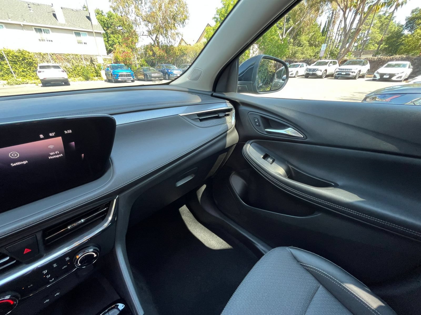 Used 2025 Buick Encore GX Preferred FWD image 34