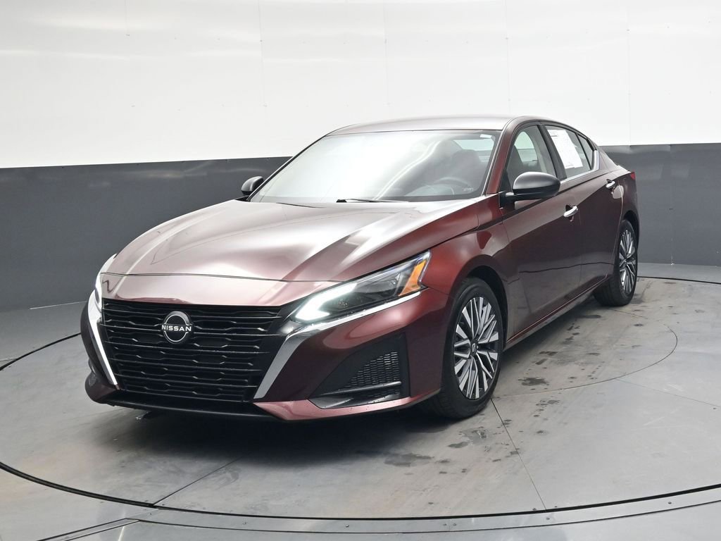 Used 2024 Nissan Altima 2.5 SV image 9
