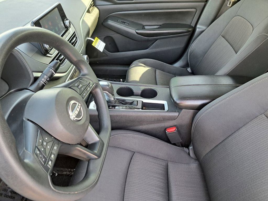 Used 2024 Nissan Altima 2.5 S image 17