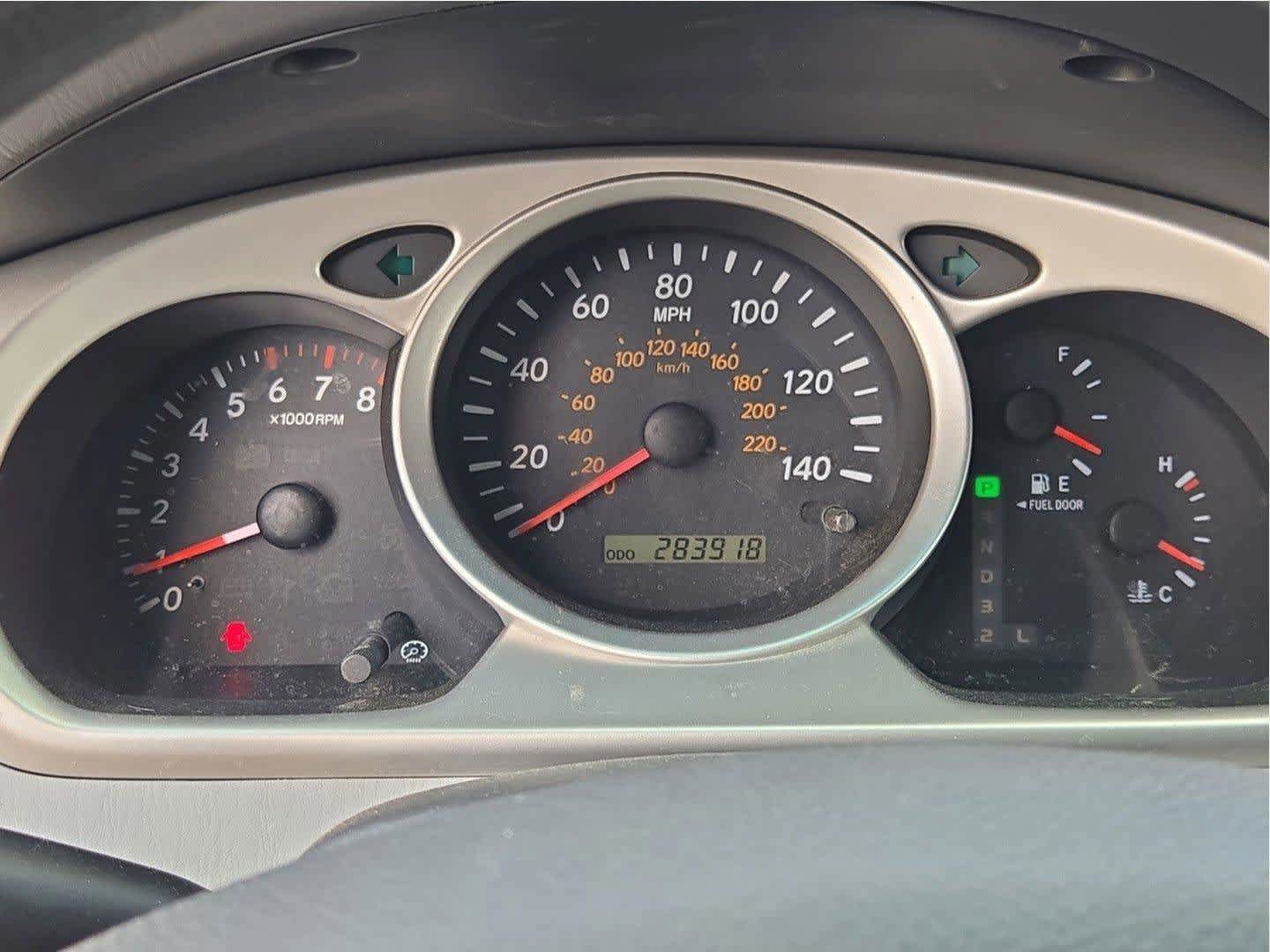 Used 2005 Toyota Highlander 2WD V6 w/ 3rd Row image 20