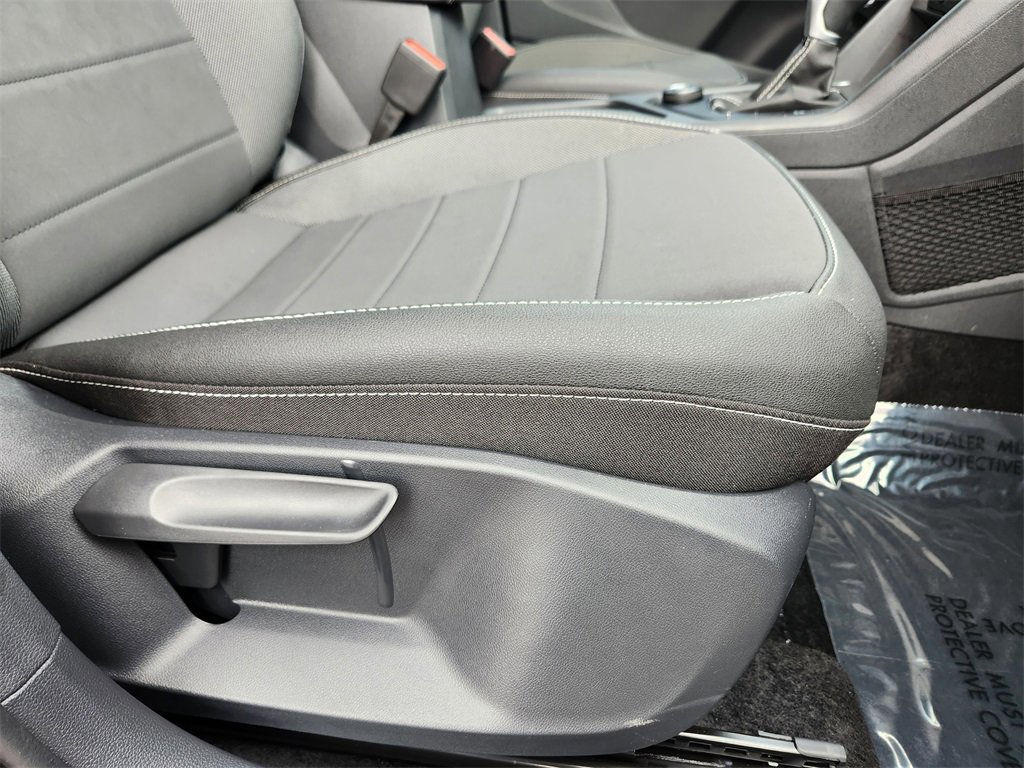 New 2024 Volkswagen Taos SE image 25
