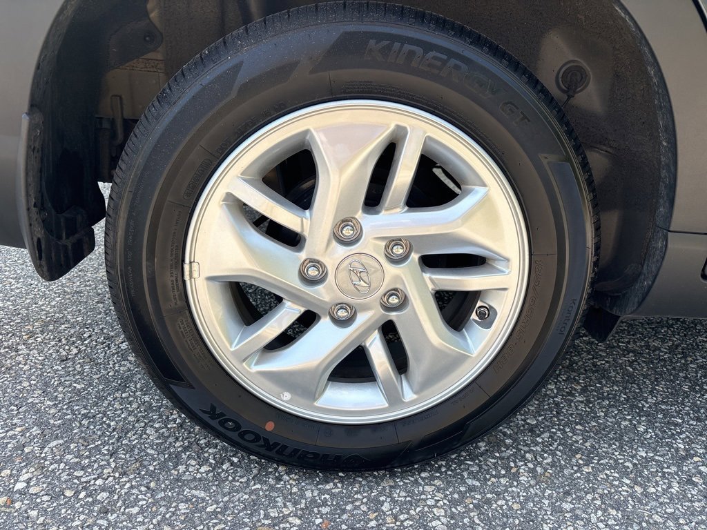 Used 2025 Hyundai Venue SE image 8