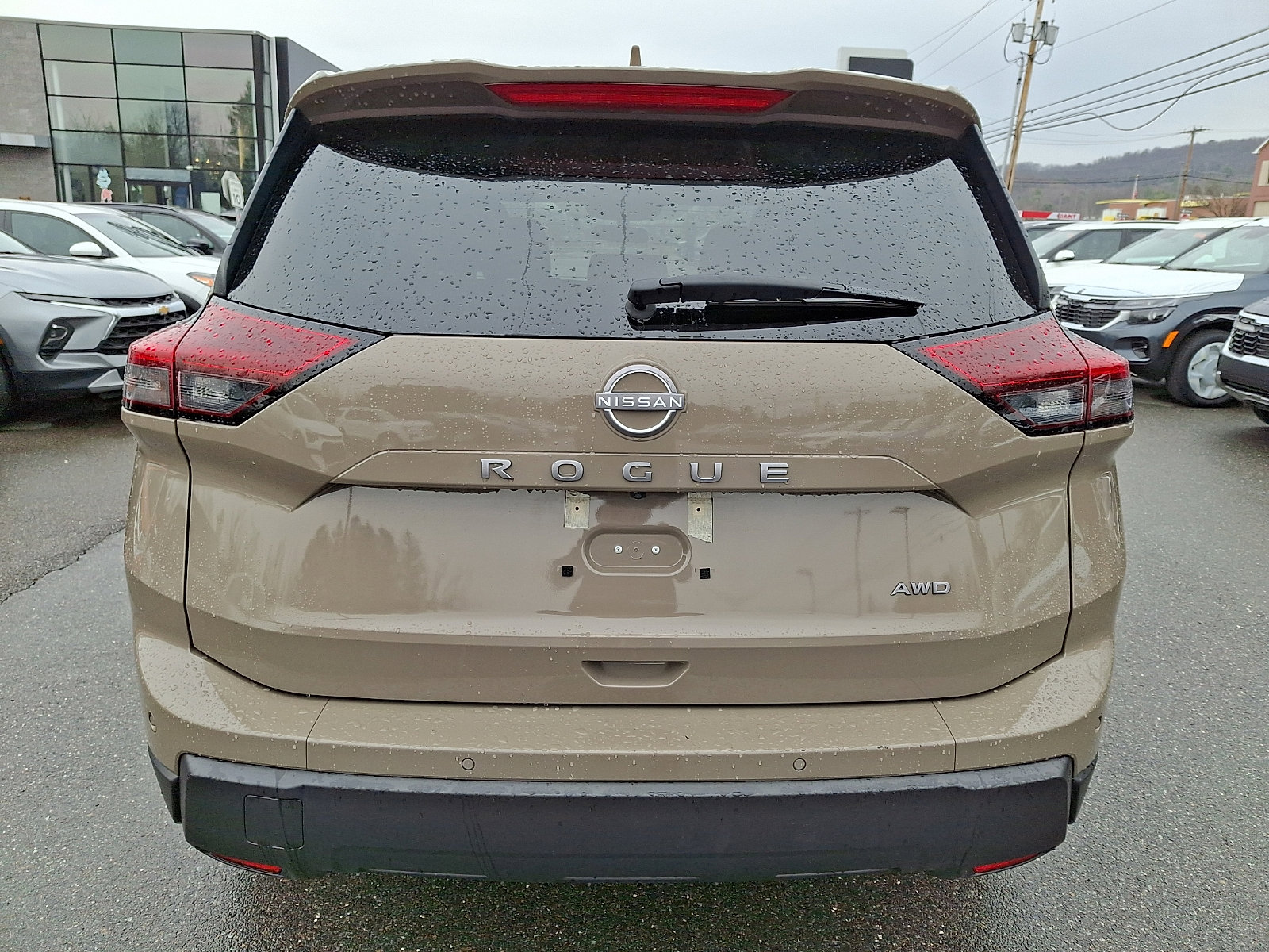 Used 2025 Nissan Rogue SV image 5