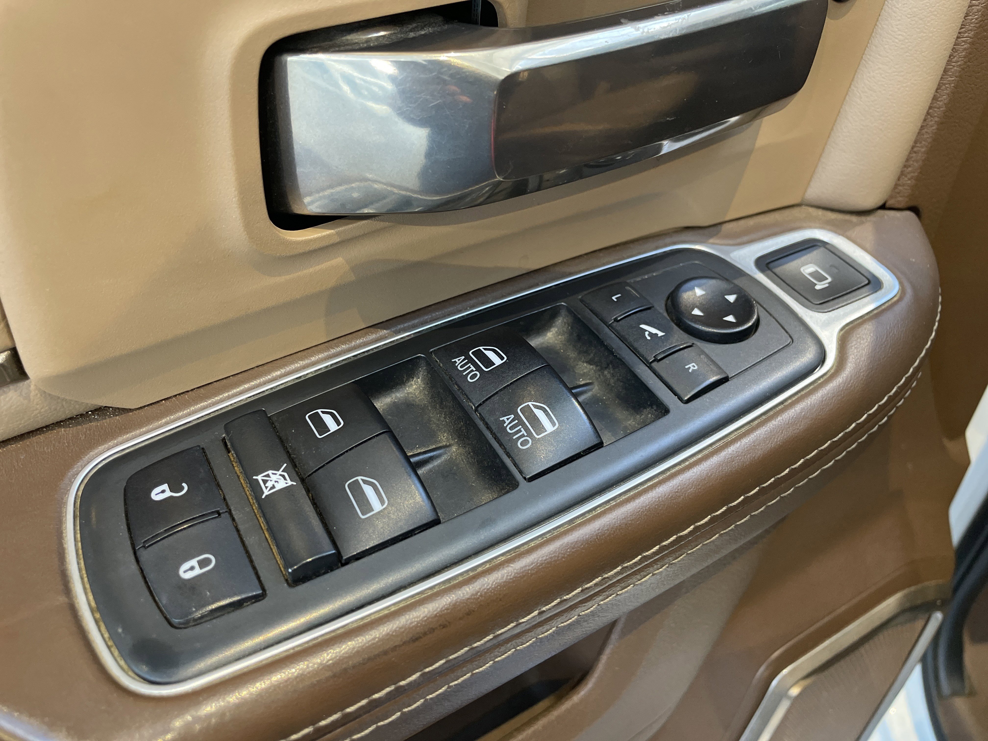 Used 2020 RAM 2500 Limited AWD/4WD image 17