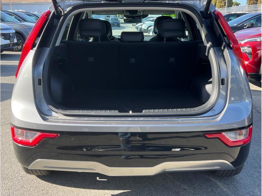 Used 2023 Kia Niro Wind FWD image 5