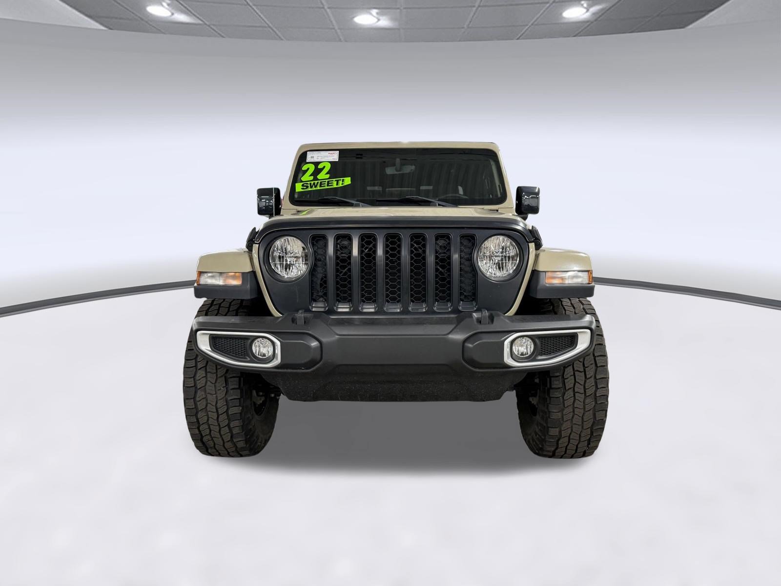 Used 2022 Jeep Gladiator Overland w/ Popular Equipment Package AWD/4WD image 6