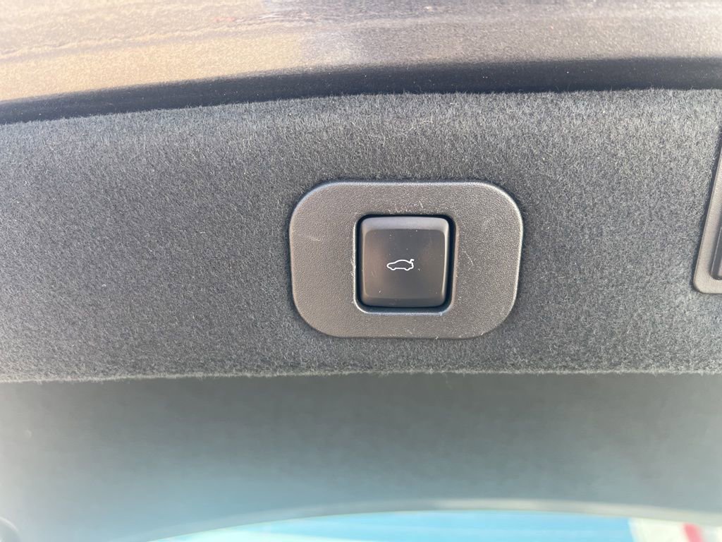 Used 2020 Lincoln Continental Reserve w/ Luxury Package image 29