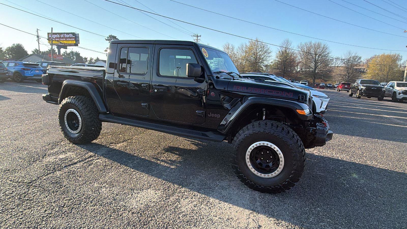 Used 2024 Jeep Gladiator Rubicon AWD/4WD image 3