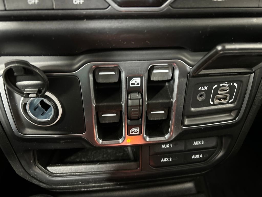 Used 2021 Jeep Wrangler Unlimited Sport image 15
