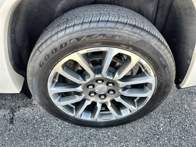 Used 2021 GMC Acadia Denali w/ Denali Ultimate Package AWD/4WD image 20