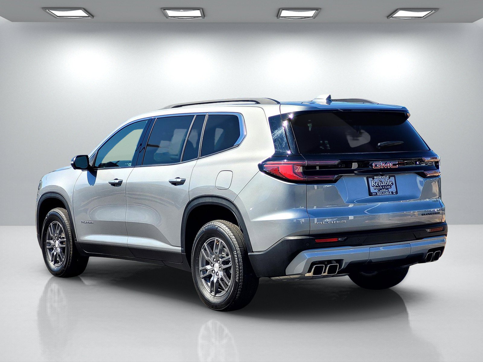 Used 2025 GMC Acadia Elevation FWD image 6
