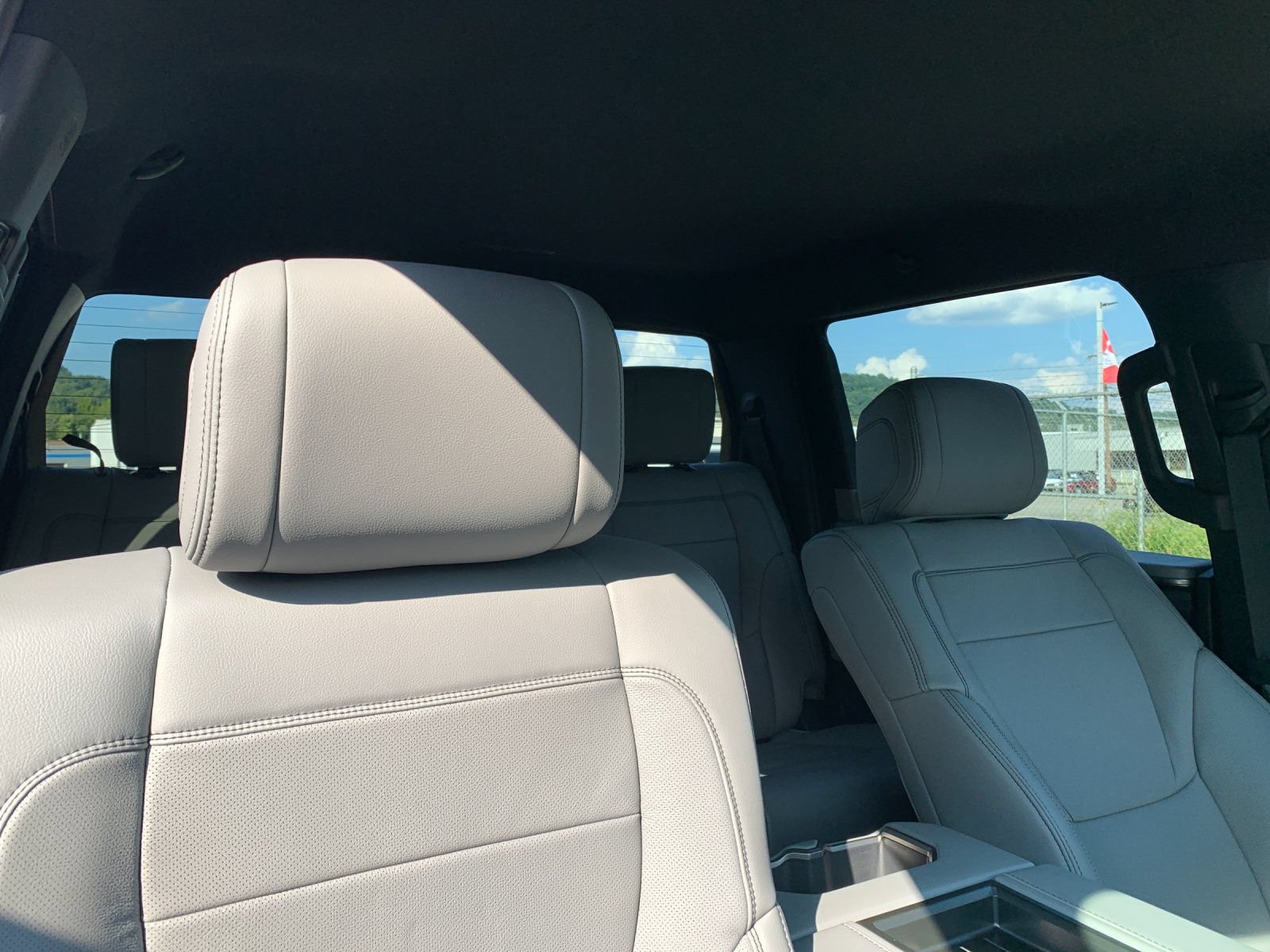 New 2026 Toyota Tundra Limited AWD/4WD image 17