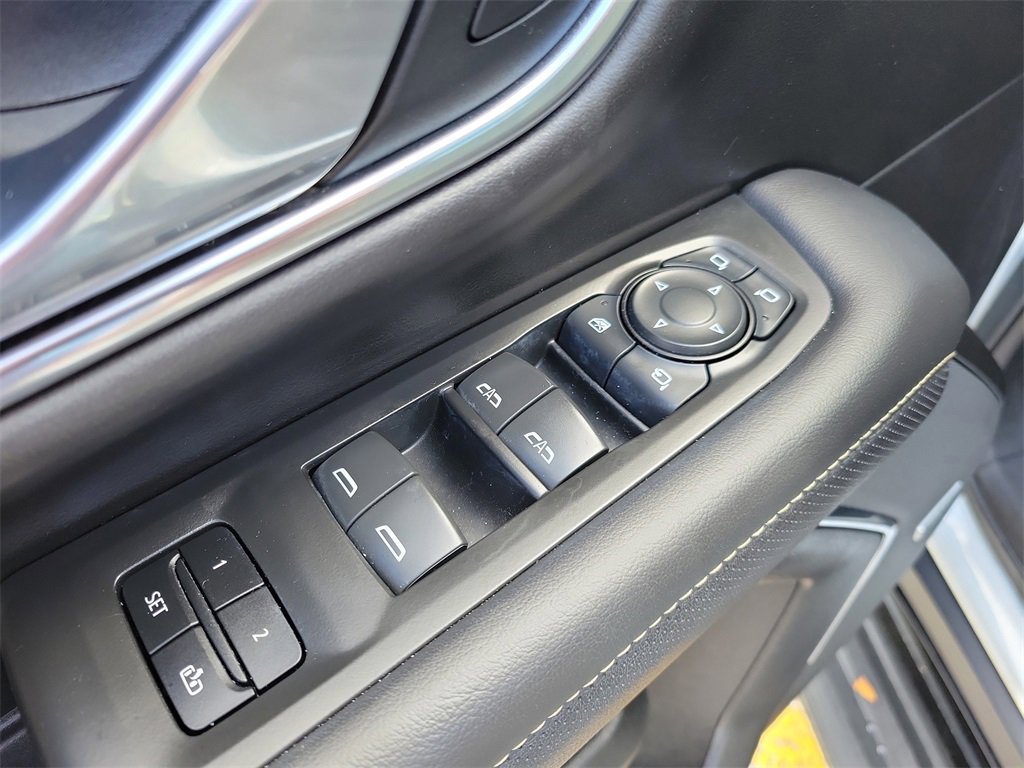 Used 2021 GMC Yukon SLT w/ SLT Premium Package image 26