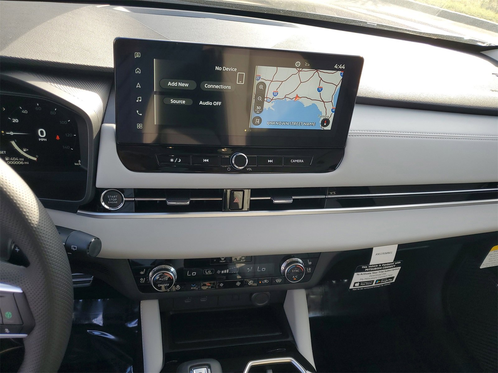 New 2025 Mitsubishi Outlander SEL image 15