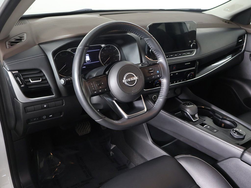 Used 2023 Nissan Rogue SL w/ SL Premium Package image 29