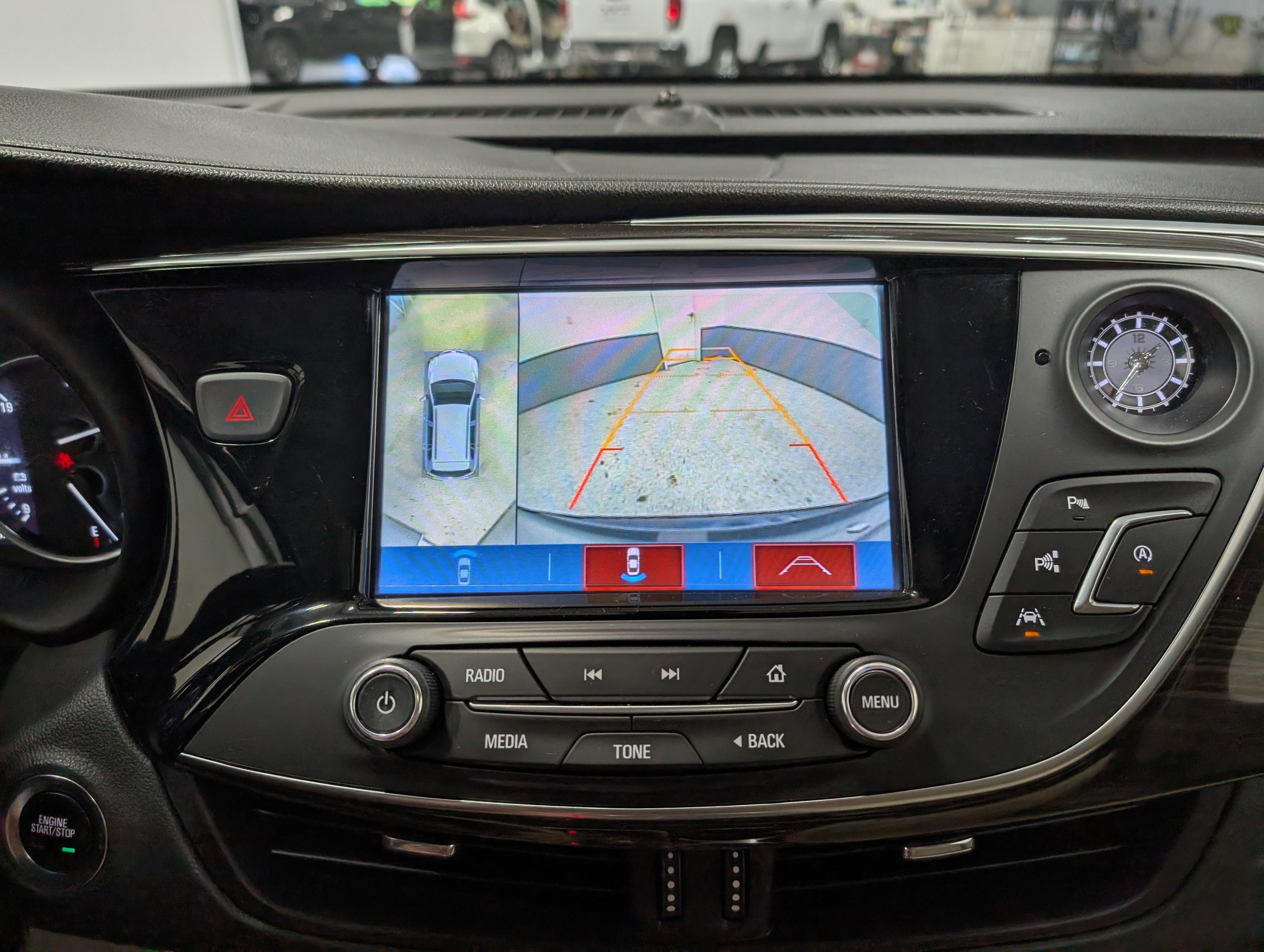 Used 2020 Buick Envision Premium w/ Driver Confidence Package image 28