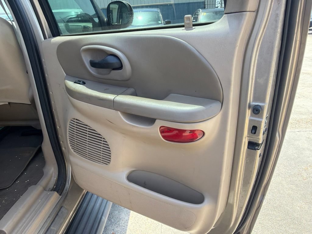 Used 2002 Ford F150 XL RWD image 16