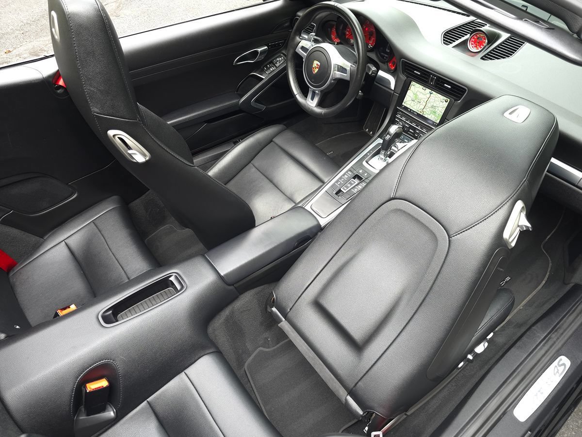 Used 2015 Porsche 911 Carrera 4S AWD/4WD image 23