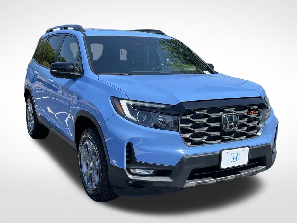 Certified 2025 Honda Passport TrailSport image 8