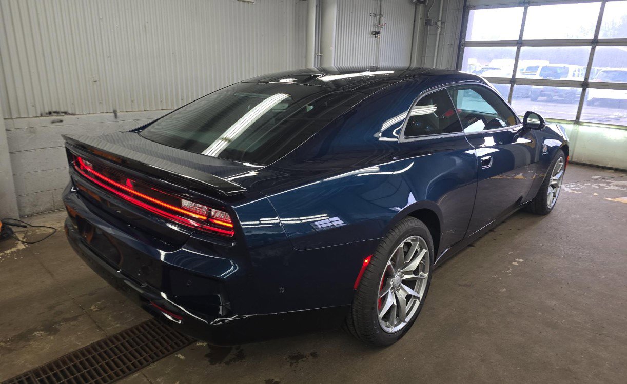 Used 2024 Dodge Charger Daytona Scat Pack w/ Plus Group AWD/4WD image 4