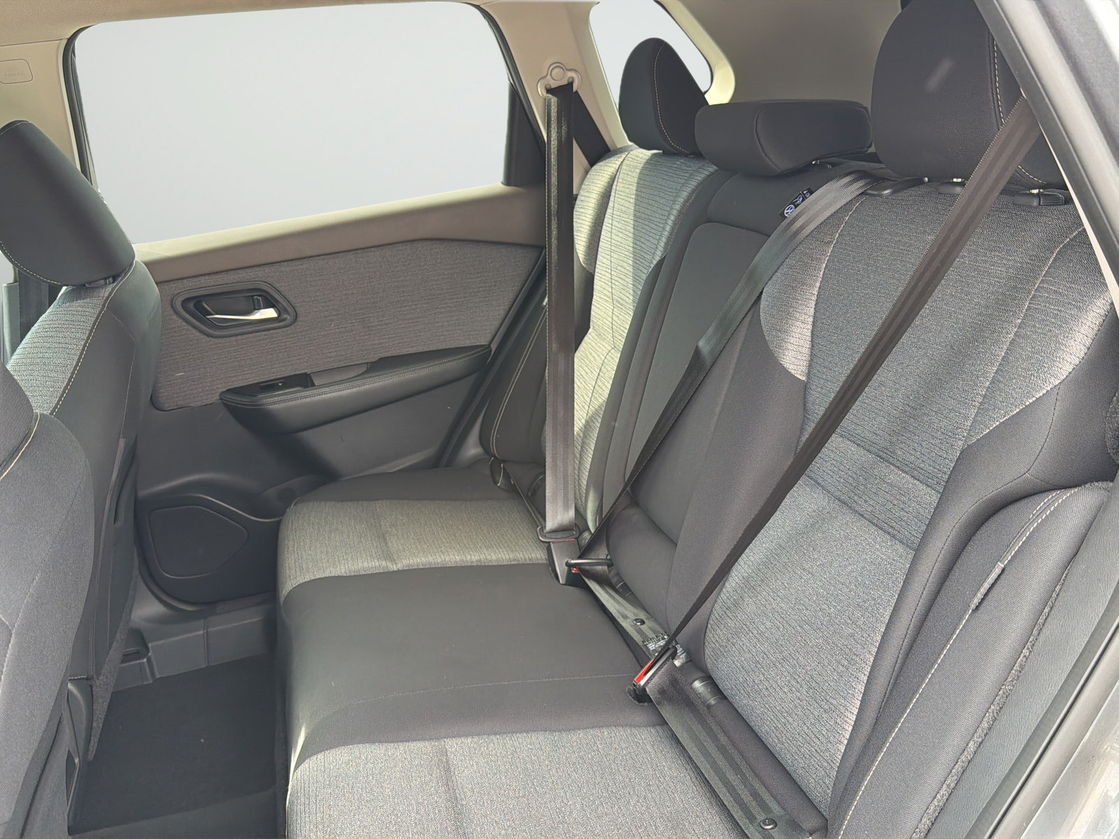 Certified 2021 Nissan Rogue SV FWD image 34