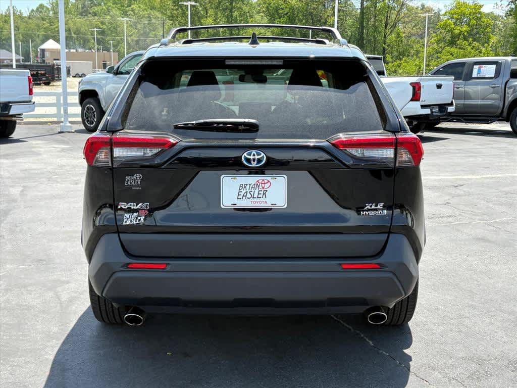 Used 2022 Toyota RAV4 XLE AWD/4WD image 29