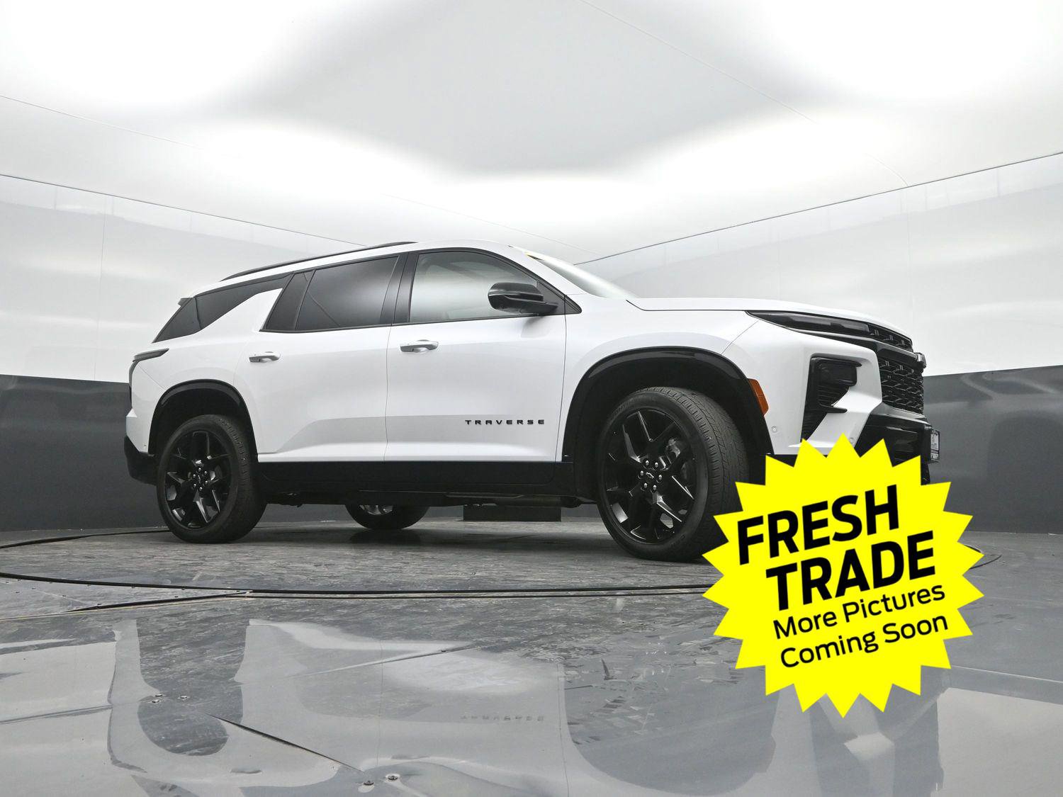 Used 2024 Chevrolet Traverse RS image 42