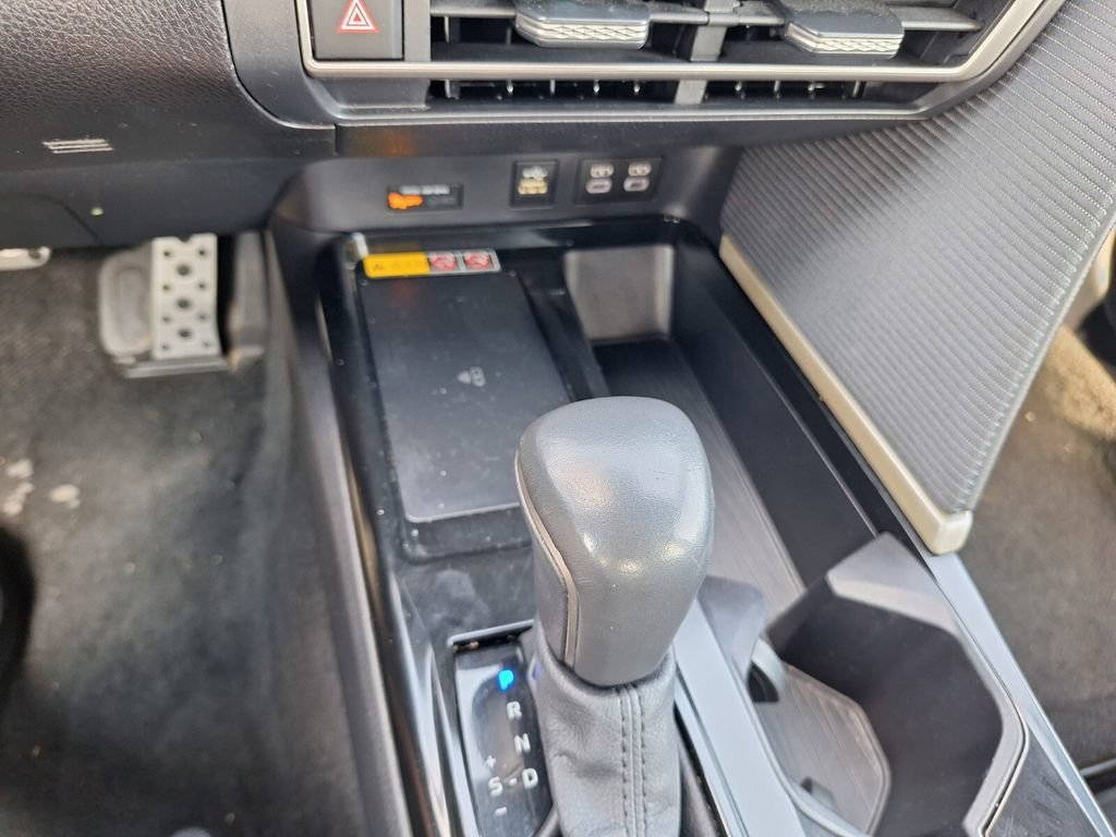 Used 2025 Toyota Camry SE FWD image 14