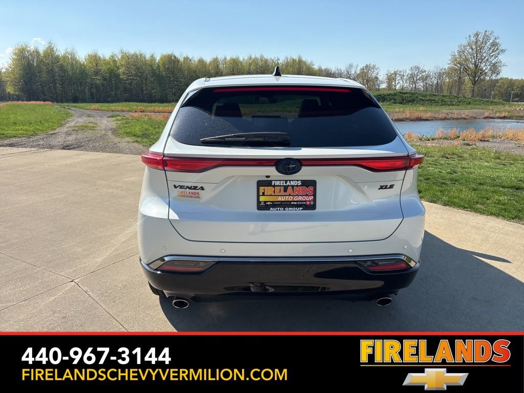 Used 2024 Toyota Venza Nightshade AWD/4WD image 8