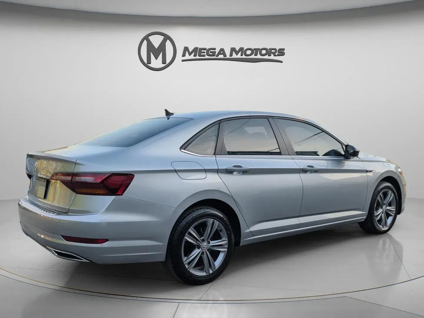 Used 2019 Volkswagen Jetta R-Line FWD image 8