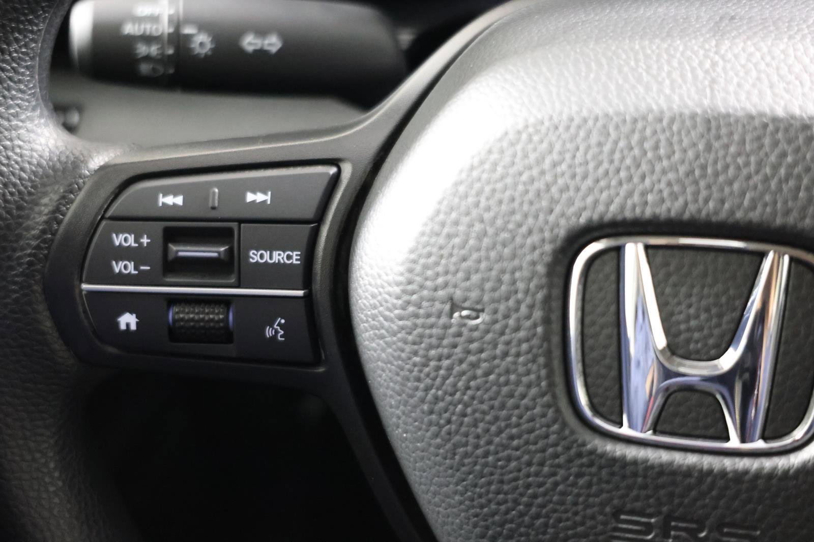 Used 2025 Honda CR-V LX image 16