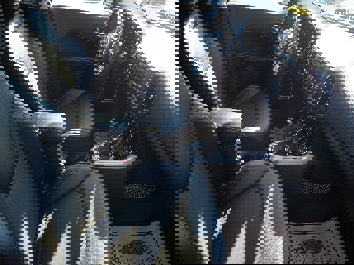 Used 2018 Jeep Compass Latitude w/ Cold Weather Group image 28